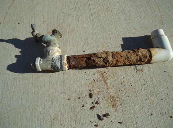 Pipe with galvanic corrosion